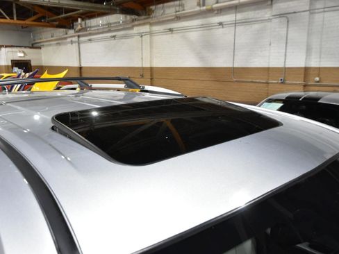 Used 2022 Toyota Sienna XLE image 10