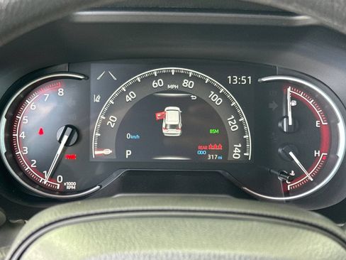 Used 2025 Toyota RAV4 LE FWD image 32