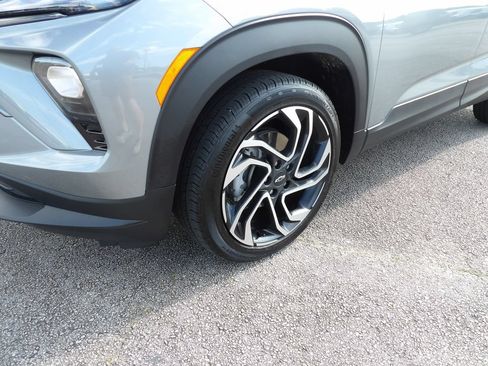 Used 2025 Chevrolet TrailBlazer RS w/ Driver Confidence Package FWD image 19