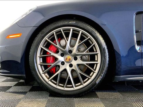 Certified 2023 Porsche Panamera 4S image 11