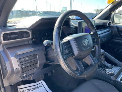Used 2024 Toyota Tacoma SR5 AWD/4WD image 9
