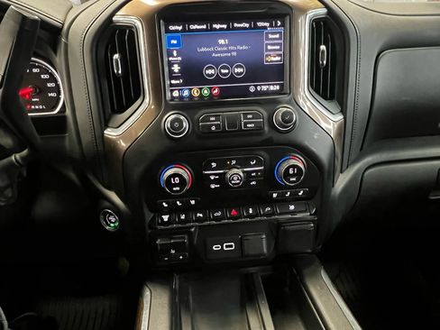 Used 2020 Chevrolet Silverado 3500 High Country w/ Technology Package image 13