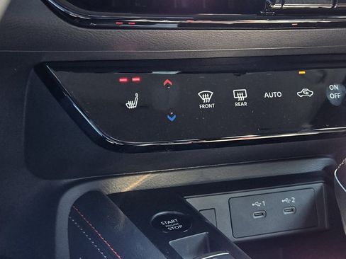 New 2026 Nissan Kicks SR w/ Cold Weather Package FWD image 16