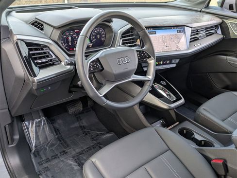 Used 2023 Audi Q4 e-tron Prestige image 15