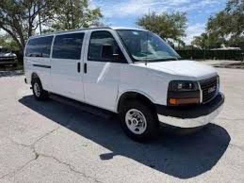 Used 2025 GMC Savana 3500 LT w/ LT Preferred Equipment Group RWD image 1