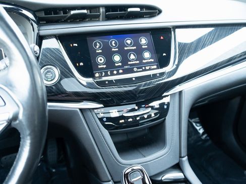 Used 2021 Cadillac XT6 Premium Luxury image 3