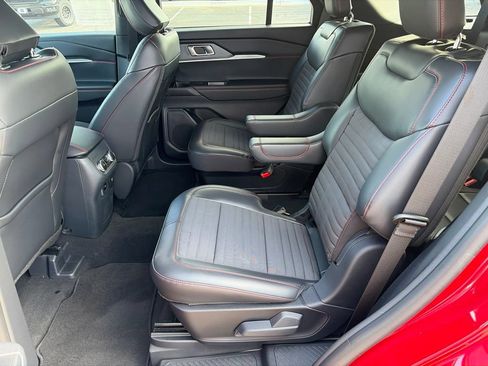 Used 2025 Ford Explorer ST-Line w/ Premium Package RWD image 19