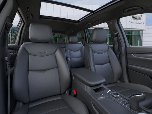 New 2025 Cadillac XT6 Luxury FWD image 16