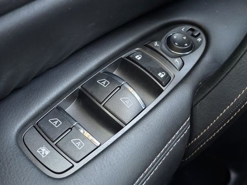 Used 2021 Nissan Armada Platinum image 26