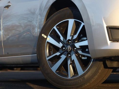 New 2025 Nissan Versa SV w/ Trunk Package image 3