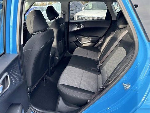 Used 2024 Kia Soul EX image 17