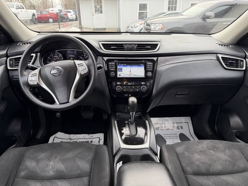 Used 2016 Nissan Rogue SV w/ SV Premium Package AWD/4WD image 3