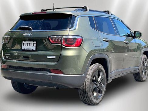 Used 2018 Jeep Compass Latitude AWD/4WD image 5