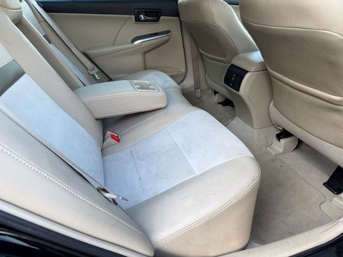 Used 2012 Toyota Camry XLE w/ Leather Pkg FWD image 25