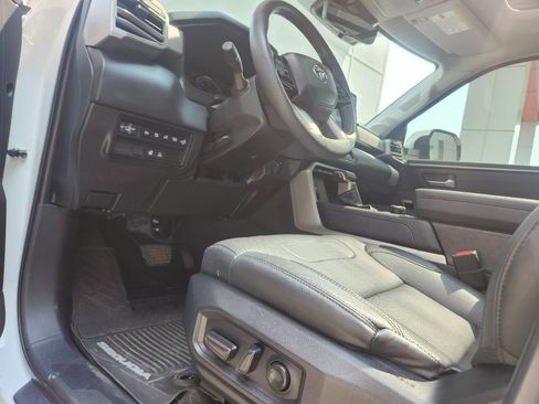 Used 2024 Toyota Sequoia Limited w/ Tow Technology Package AWD/4WD image 20
