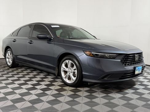 Used 2025 Honda Accord LX image 24