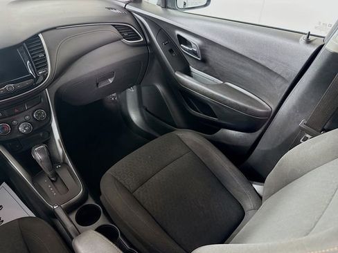 Used 2020 Chevrolet Trax LS w/ Tint and Cruise Package AWD/4WD image 24