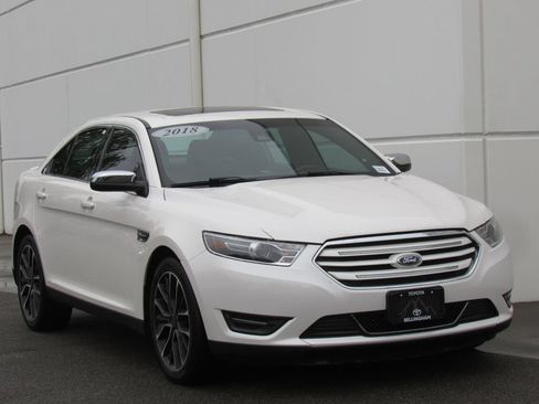 Used 2018 Ford Taurus Limited AWD/4WD image 2