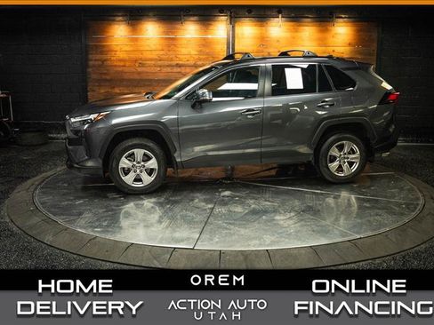 Used 2022 Toyota RAV4 XLE w/ Convenience Package FWD image 1