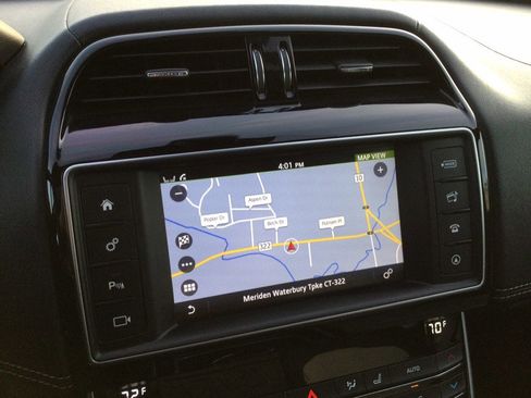 Used 2018 Jaguar XE R-Sport image 15