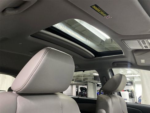 Used 2012 Honda Odyssey Touring image 20