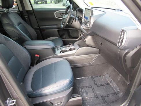 Used 2021 Ford Bronco Sport Outer Banks w/ Outer Banks Package (96D) image 10