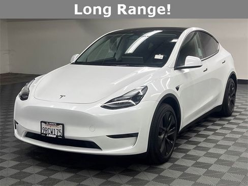 Used 2025 Tesla Model Y Long Range image 2