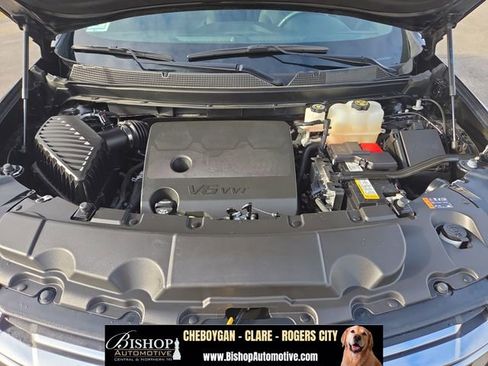 Used 2023 Chevrolet Traverse LT w/ LPO, Floor Liner Package AWD/4WD image 6