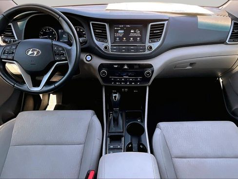 Used 2018 Hyundai Tucson Value w/ Cargo Package FWD image 13