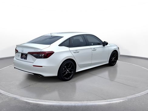 Used 2025 Honda Civic Sport image 8