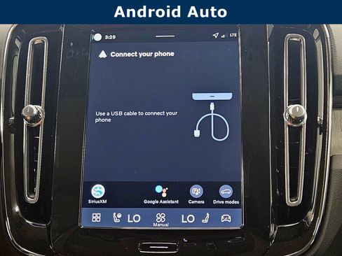 New 2026 Volvo XC40 B4 Plus w/ Climate Package image 25