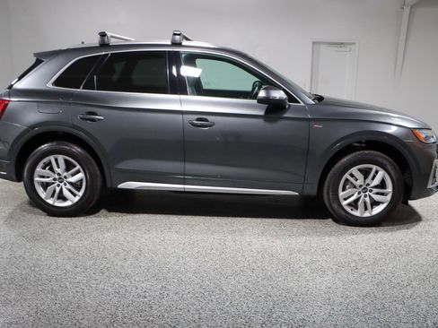Used 2023 Audi Q5 2.0T Premium w/ Convenience Package image 6