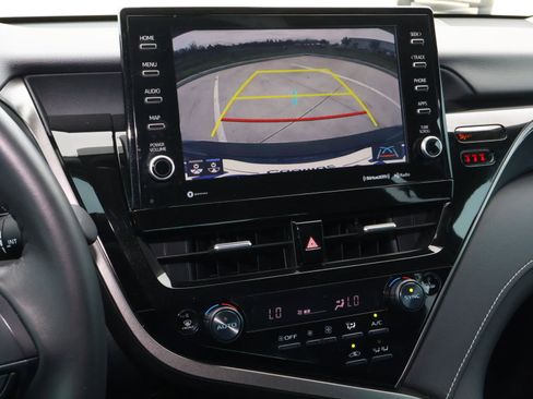 Used 2024 Toyota Camry SE image 29