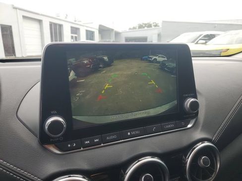 Used 2022 Nissan Sentra SV FWD image 21