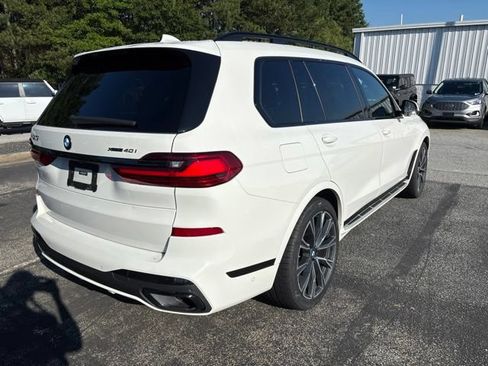 Used 2021 BMW X7 xDrive40i w/ M Sport Package AWD/4WD image 4