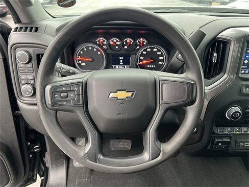 Used 2024 Chevrolet Silverado 2500 Custom w/ Custom Value Package image 11