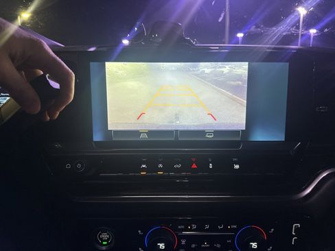 Used 2024 Chevrolet Silverado 1500 LT image 11