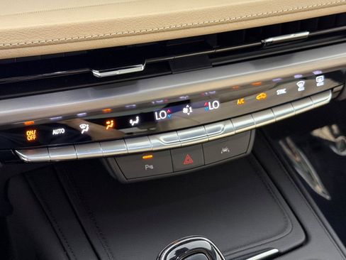 Used 2024 Cadillac XT4 Luxury FWD image 19