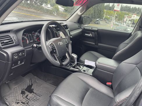 Certified 2020 Toyota 4Runner TRD Off-Road Premium w/ Moonroof Package AWD/4WD image 11