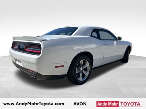 Used 2019 Dodge Challenger SXT RWD image 8