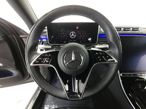Used 2024 Mercedes-Benz Maybach S 680 4MATIC image 12