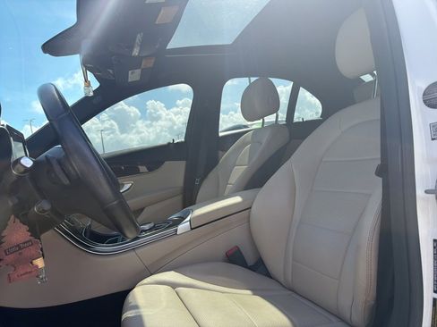 Used 2018 Mercedes-Benz C 300 Sedan image 2