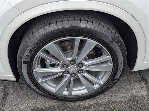 Used 2024 Cadillac XT6 Premium Luxury w/ Technology Package image 24