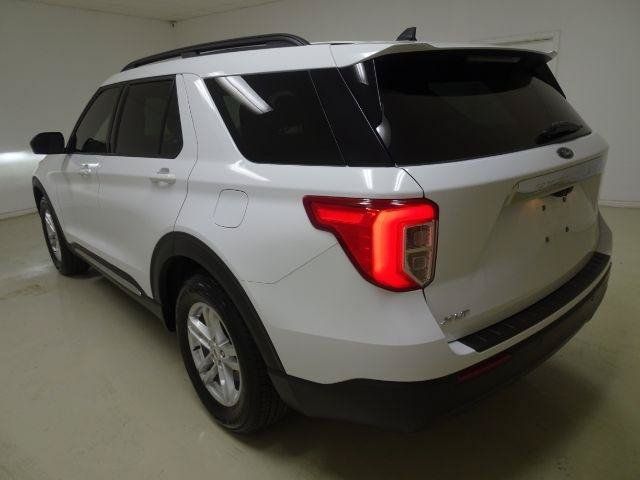 Used 2021 Ford Explorer XLT RWD image 4