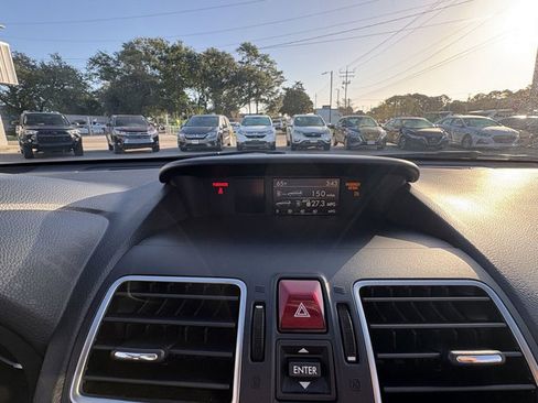 Used 2018 Subaru Forester 2.5i Premium image 32