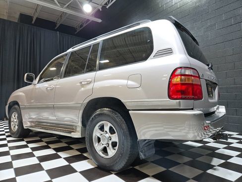 Used 2002 Toyota Land Cruiser image 31