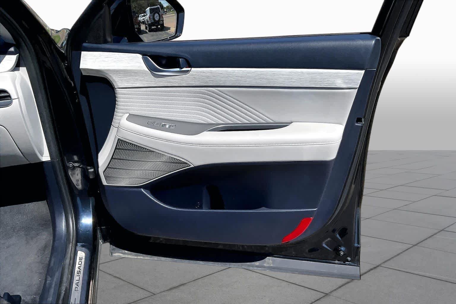 Used 2024 Hyundai Palisade Calligraphy FWD image 22