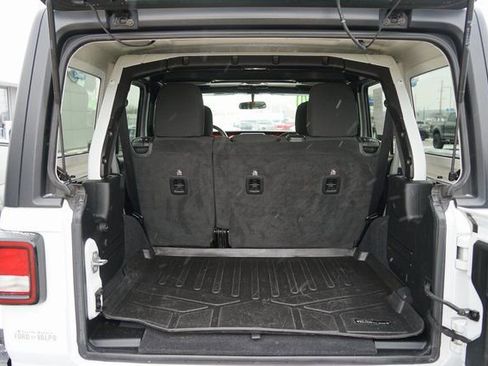 Used 2020 Jeep Wrangler Unlimited Rubicon w/ Cold Weather Group image 7