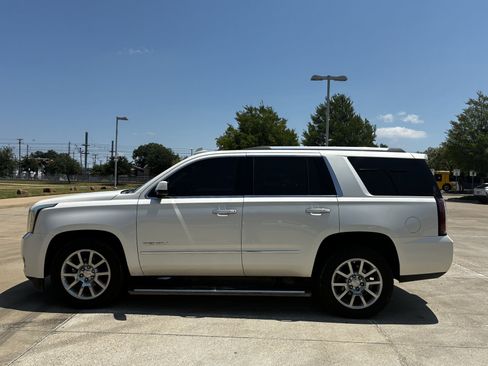 Used 2015 GMC Yukon Denali w/ Premium Package AWD/4WD image 24