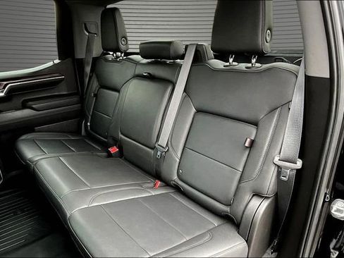 Used 2022 GMC Sierra 1500 SLT AWD/4WD image 22